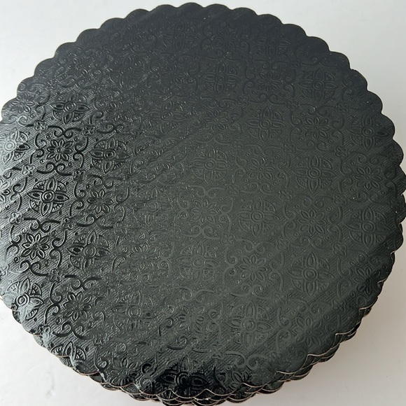 8” Round Black Cake Board 25pcs - Picture 3 of 5